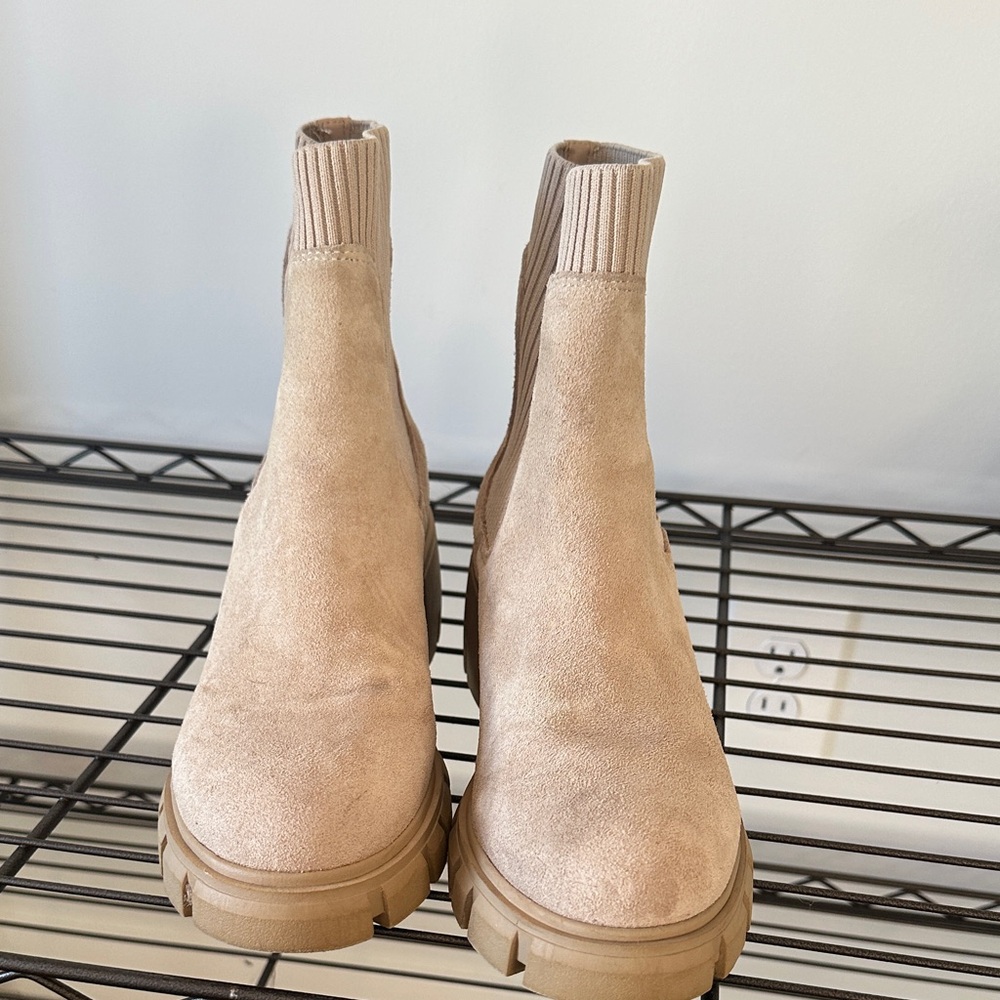 Steve Madden Tan Ankle Boots - Picture 3 of 3